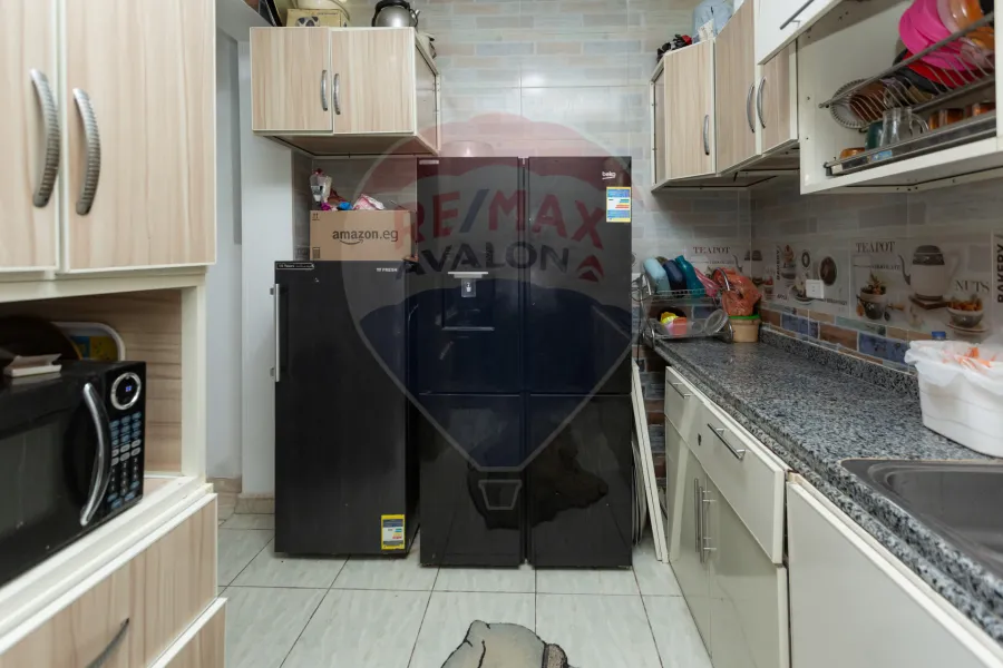 Villa for sale 1,000 m Al-King Mariout (New king St.) - 12,000,000 EGP