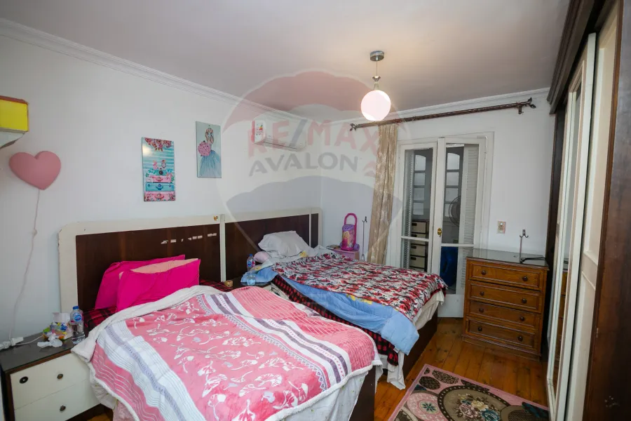 شقة للبيع 175 م رشدي (ش الفريد ليان)