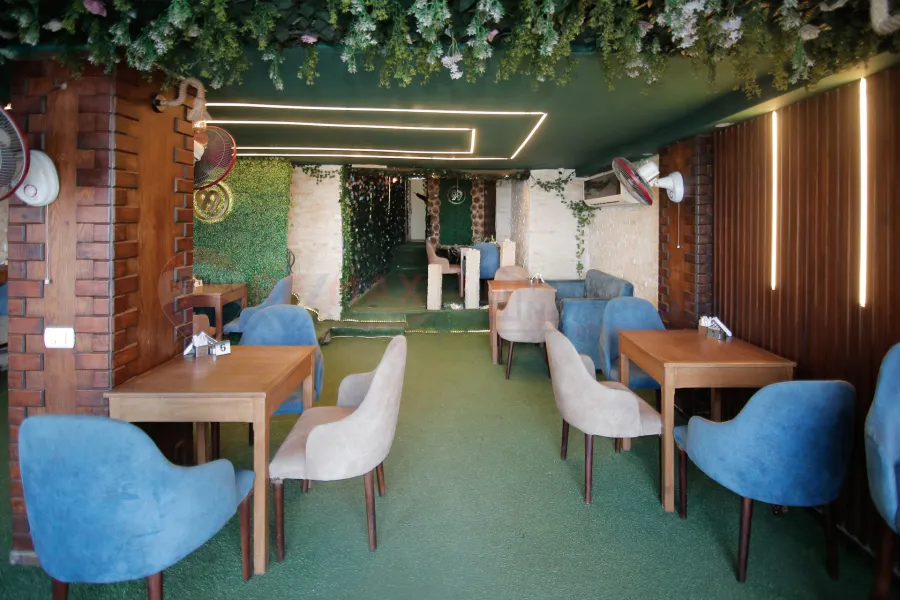 محل للإيجار المفروش أرضى 100م+ صندرة الإبراهيمية (على البحر مباشرة )