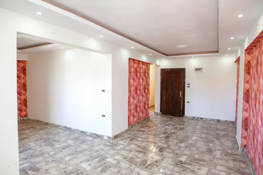 شقة للبيع 110م سيدي بشر (ش جمال عبد الناصر مباشرة)