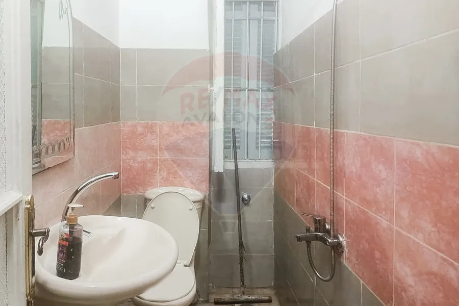 شقة للبيع 80 م كامب شيزار (تاني نمره من شارع بور سعيد)