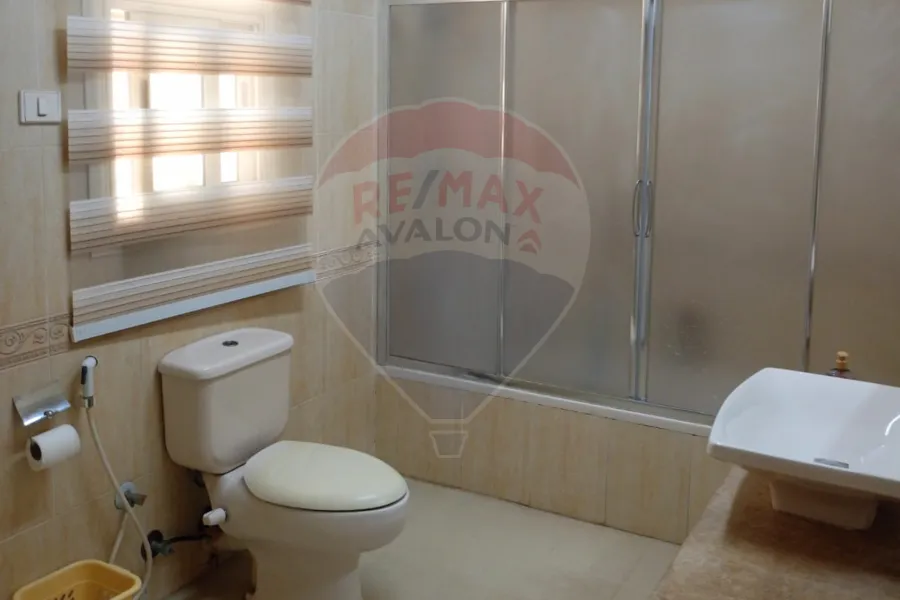 شقة للبيع 235 م سموحه (المربع الذهبي)