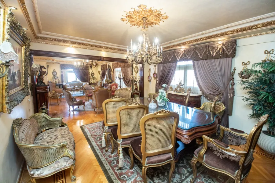 شقة للبيع 277م جليم(علي الترام مباشرة)