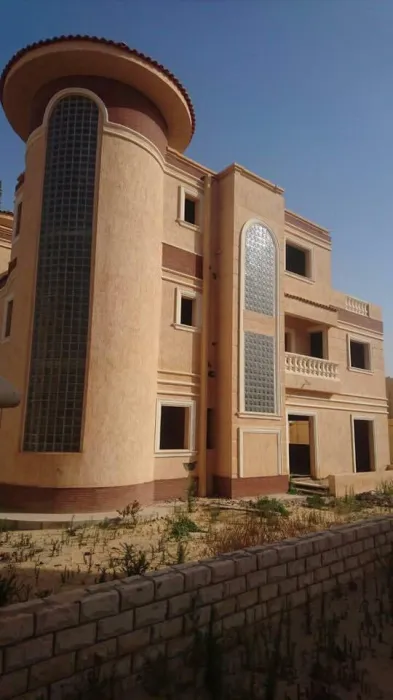 توين هاوس للبيع 305 م كينج مريوط  ( كومباوند العروبة)