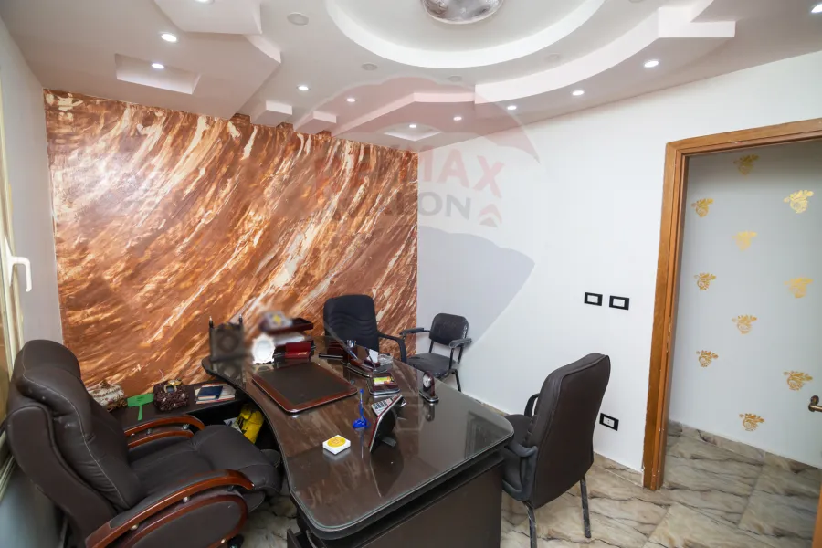 Administrative unit For sale 70 m Moharm bek (El Baliana St.)
