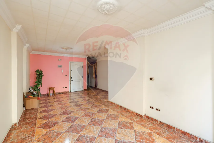 شقة للبيع 116 م محرم بك (ش عرفان الرئيسي)