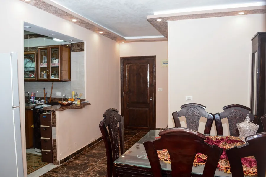 شقة للبيع 125م العجمي (ش البيطاش الرئيسى)