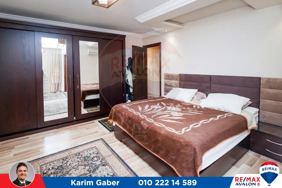 شقة للبيع 245م سموحة (منطقة الفيلات)