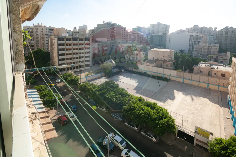 شقه للايجار 160 م سموحة (ش إسماعيل سري)