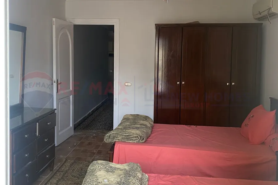 شقة للبيع 155 م + 162 م تراس المعمورة الشاطئ (ابراج المعمورة بلازا)