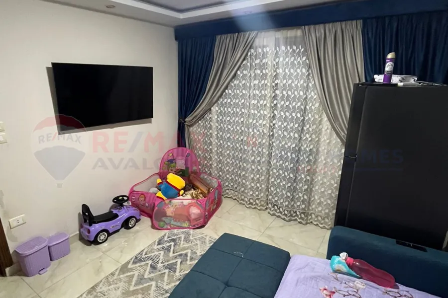 شقة للبيع 90 م سيدي بشر (ش جمال عبد الناصر مباشرة)