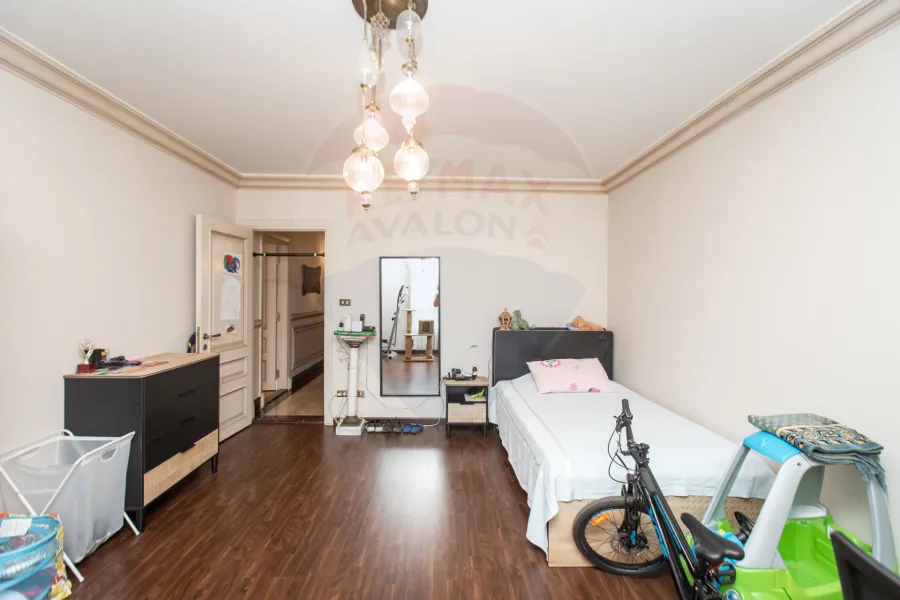 Apartment for sale 280 m Louran (Serhank St.)