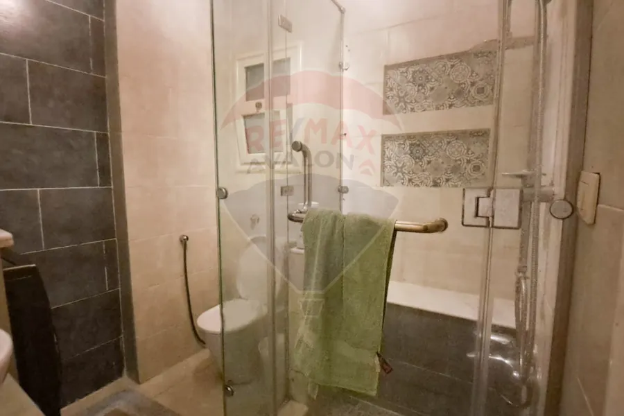 شقة مفروشة للايجار 120 م كليوباترا (ش طه حمدي)