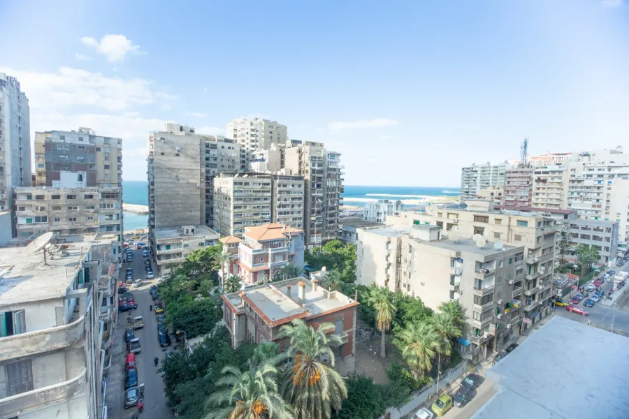 شقة للبيع 277م جليم(علي الترام مباشرة)