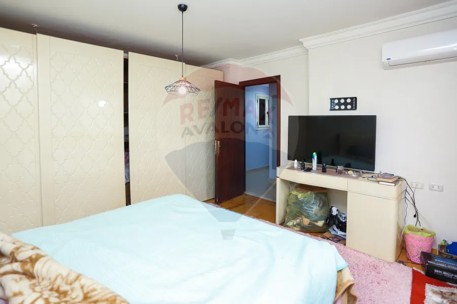 شقة للبيع 156 م سموحة (ميدان عزبة سعد)