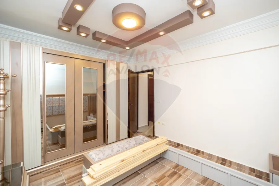 شقة للبيع 145 م ميامي (ش خالد بن الوليد - عمارات الزهور)