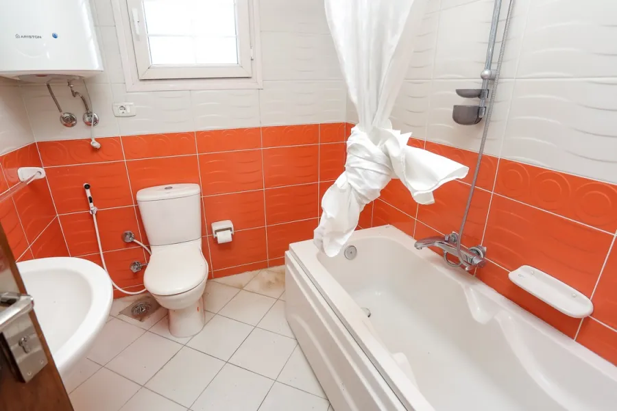 شقة للبيع 260 م سابا باشا (على البحر مباشرة)