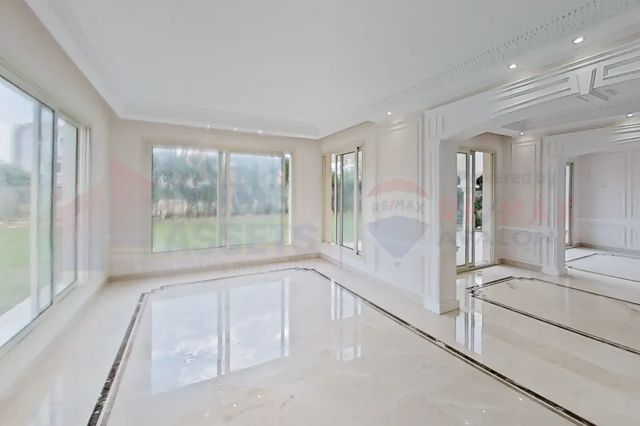 فيلا ستاند الون للبيع 807 م كينج مريوط (اليكس ويست - منطقة انطونيادس)