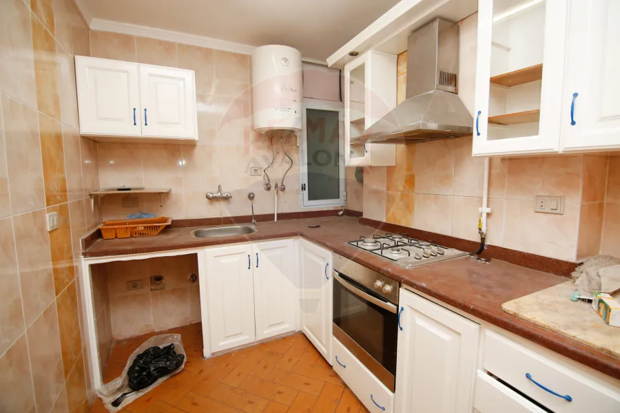 شقة للبيع 160 م سبورتنج (ش أحمد علام)