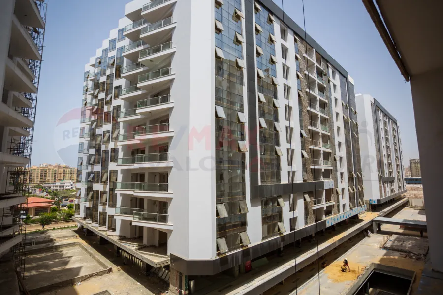 شقة للبيع 193 م سموحة (جراند فيو)