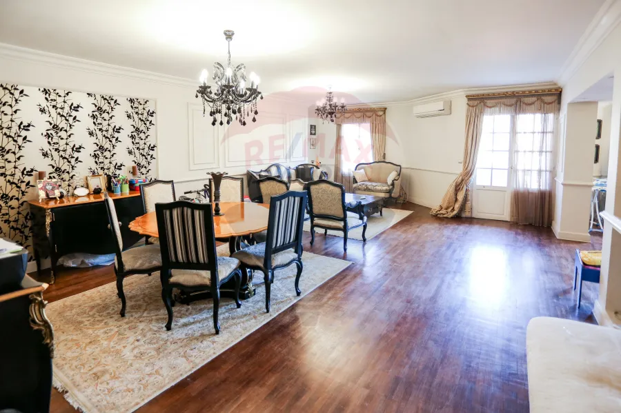 Apartment For Sale 219 m Smouha (50's St)