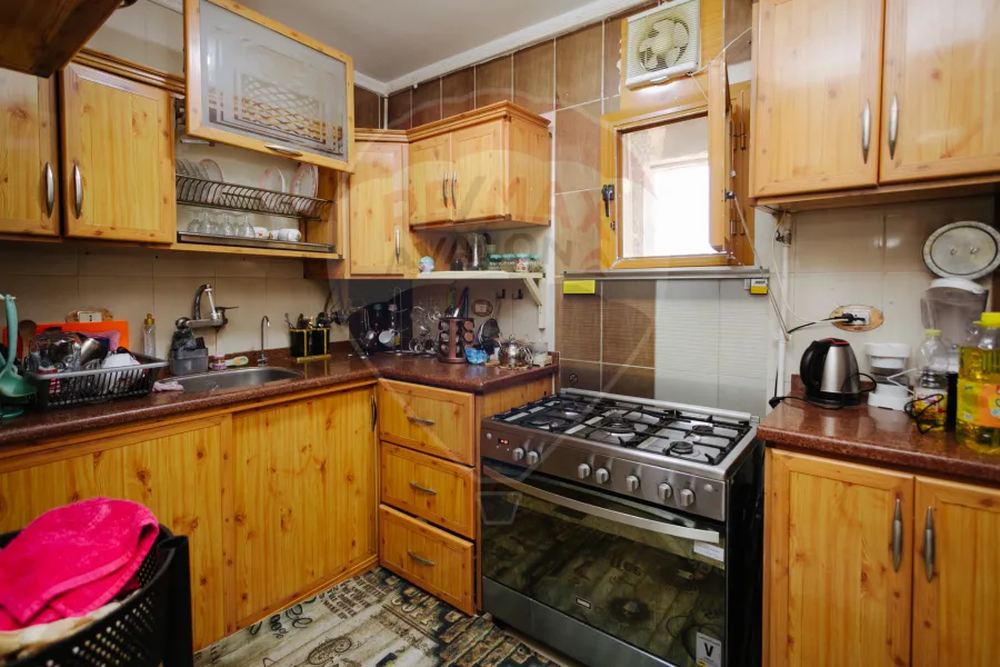 شقة للبيع 150 م راس التين (ش فرنسا)