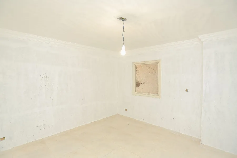 شقة للبيع 230م العصافرة (2 نمرة من البحر)