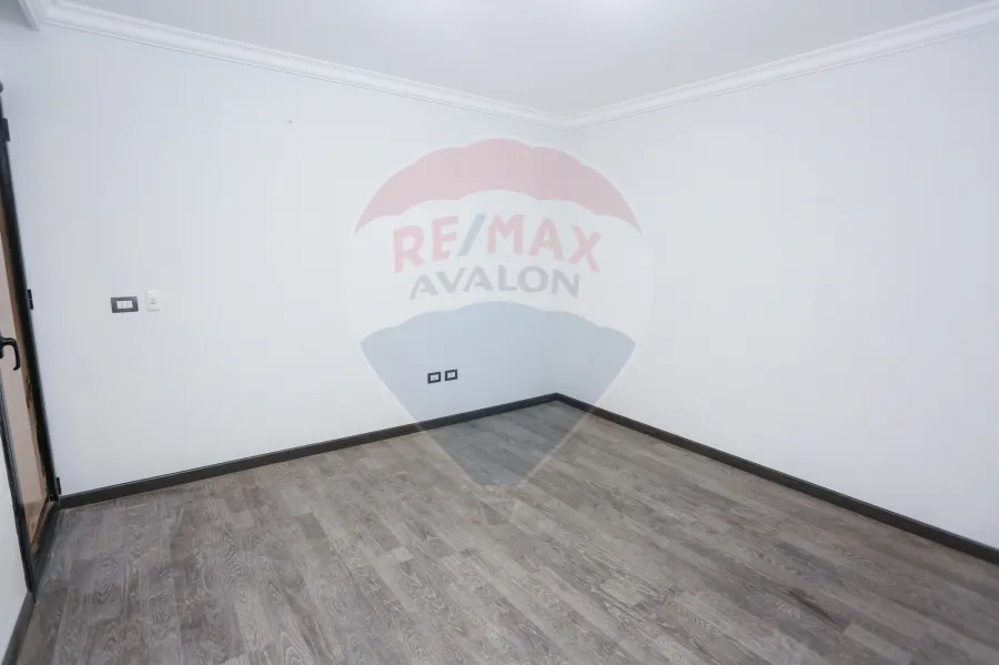 Apartement for sale 182 m Smouha (East Tower Compound - Ryada scool st)