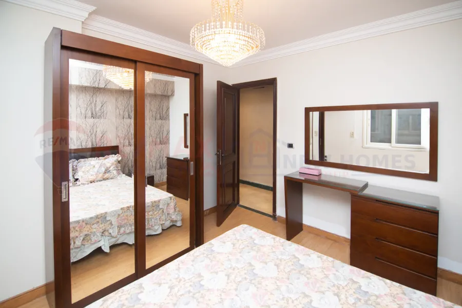 Apartment for sale 330 m Camp Caesar (Directly on the sea)