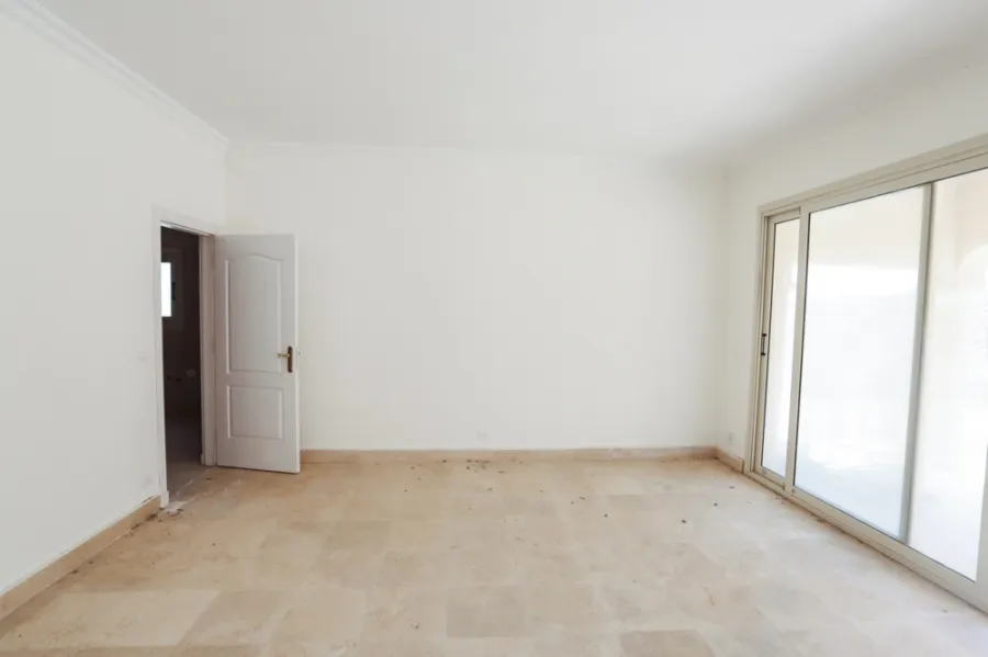 Villa for sale 726m King Marriot Alex west Compound