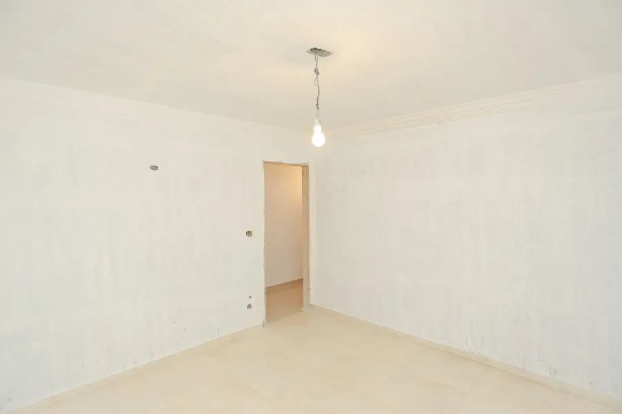 شقة للبيع 230م العصافرة (2 نمرة من البحر)