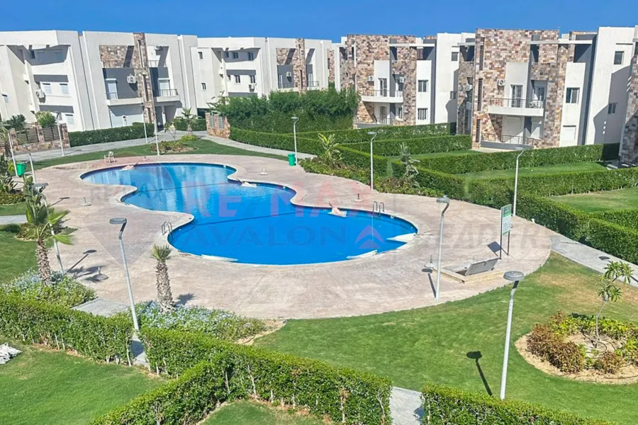 فيلا توين هاوس للبيع (مارسيليا بيتش 4) 290 م