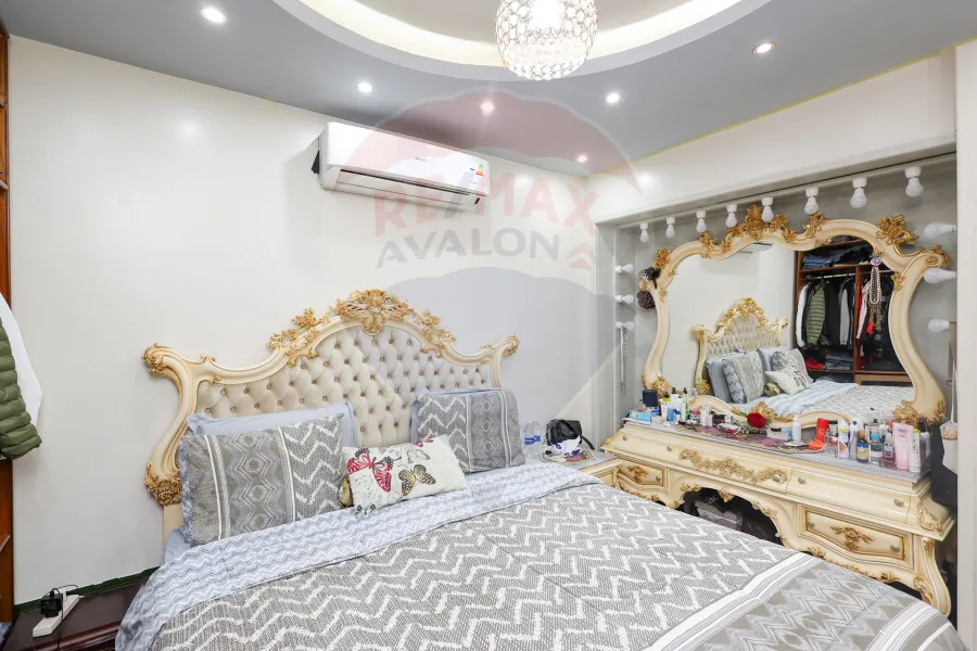 فيلا للبيع 295 م المعمورة الشاطئ (خطوات من البحر)