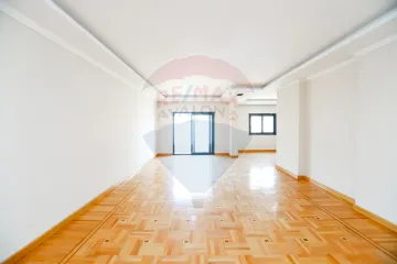 شقة للبيع ٢١٢ م جليم (شارع ابو قير الرئيسي)