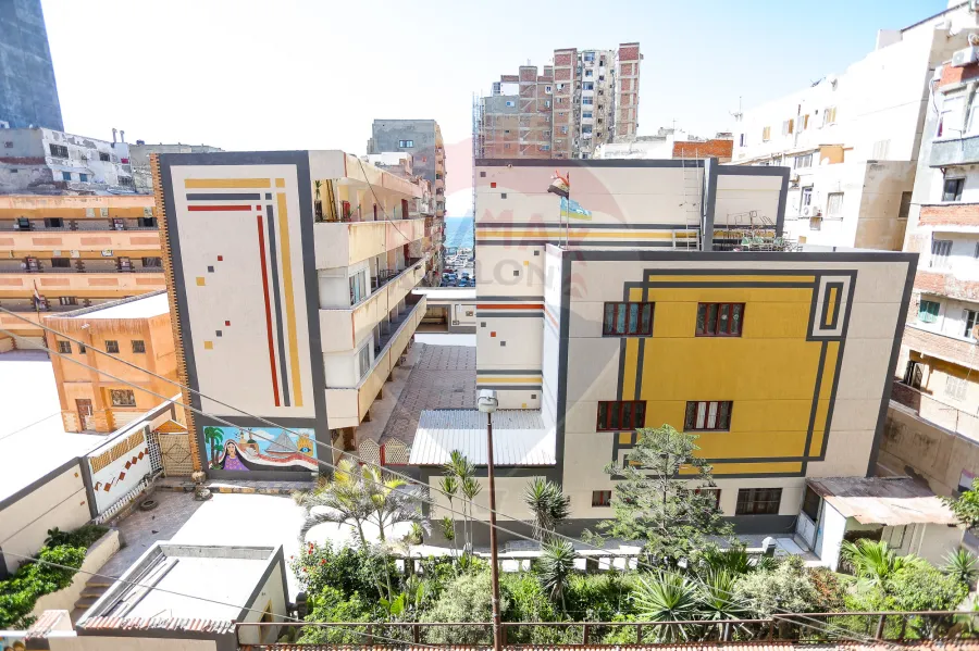 شقة للبيع 125 م كليوباترا ( ش مسجد العبيسى متفرع من شارع الدير )