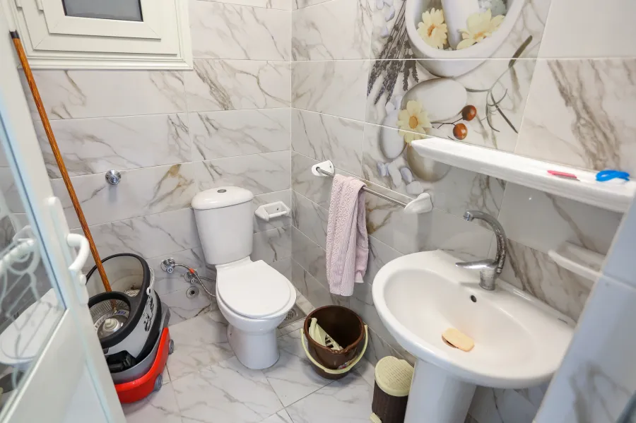 شقة للبيع 220م السرايا (3 نمرة من البحر)