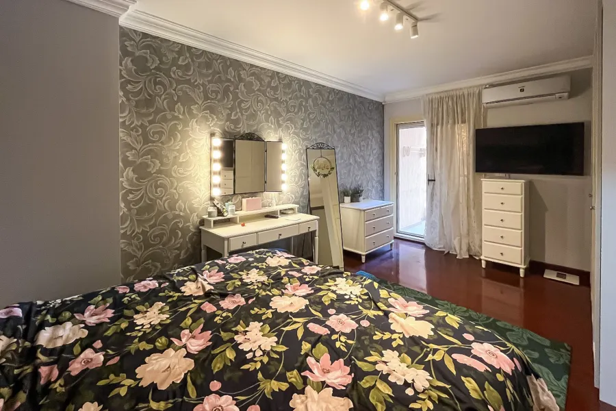 Apartment for sale 210 m Kafr Abdo (Sakina bint Al Hussein St.)