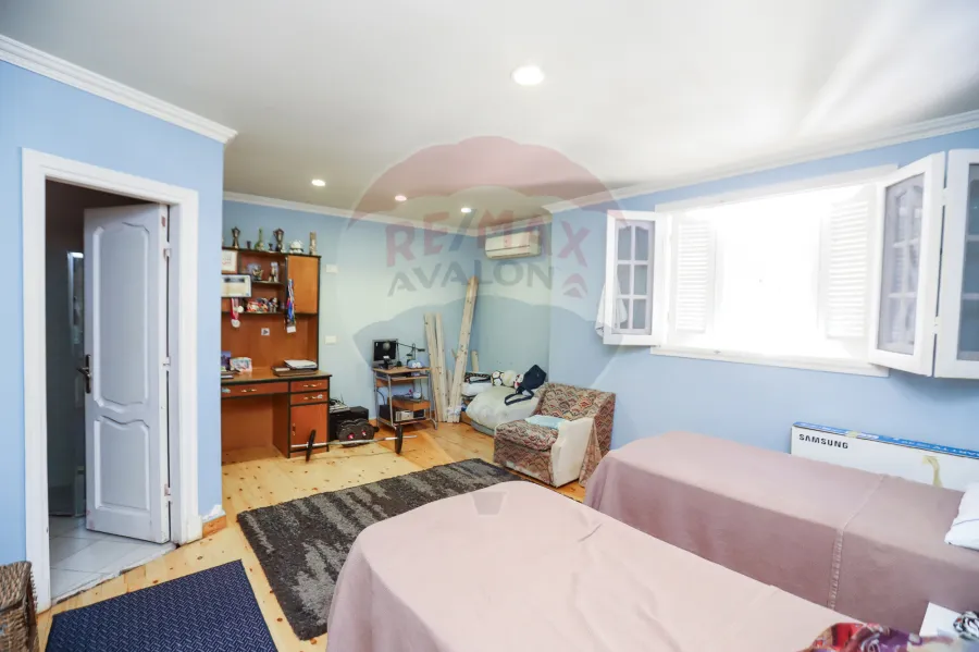 شقة للبيع 220 م سموحه ( تقسيم القضاه )