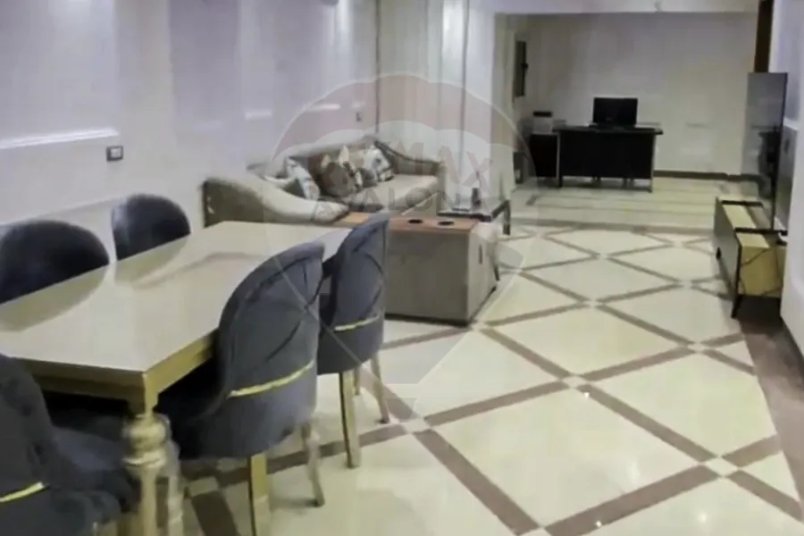 شقة للإيجار المفروش 165 م سموحة (ش فوزي معاذ)