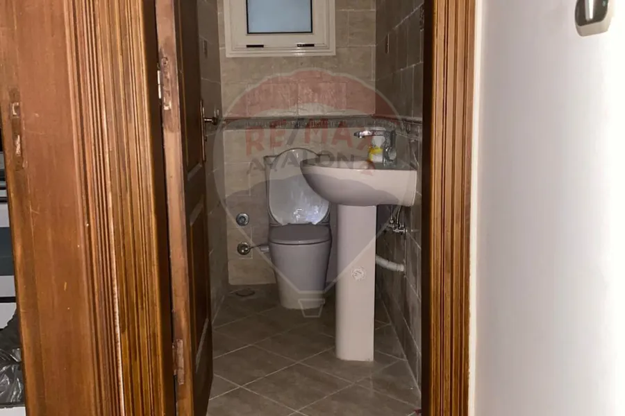 Apartment for sale 180 m Smouha (Fawzi Moaz main St - Brand building)