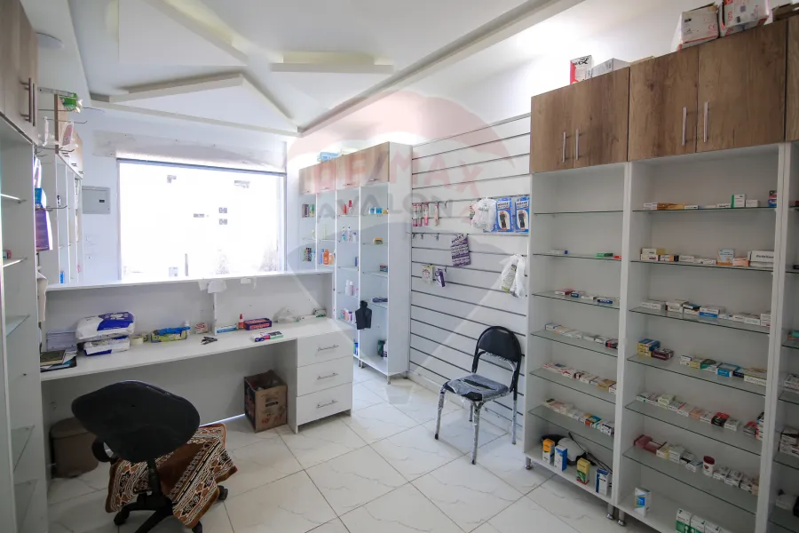 صيدلية للبيع 33 م الساحل الشمالي (أمام قرية بدر وزهران مول)