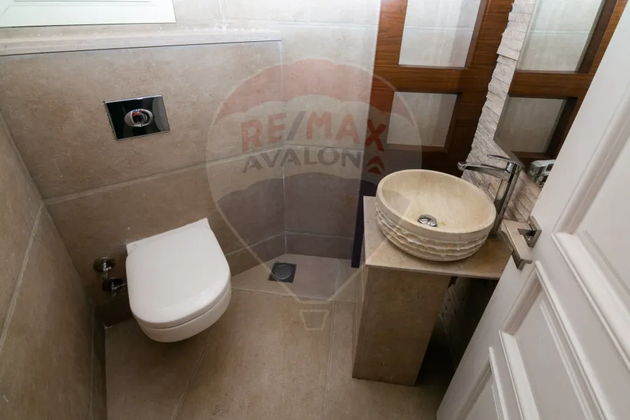 شقة للبيع 215 م رشدي (شارع سوريا - عمارة براند)