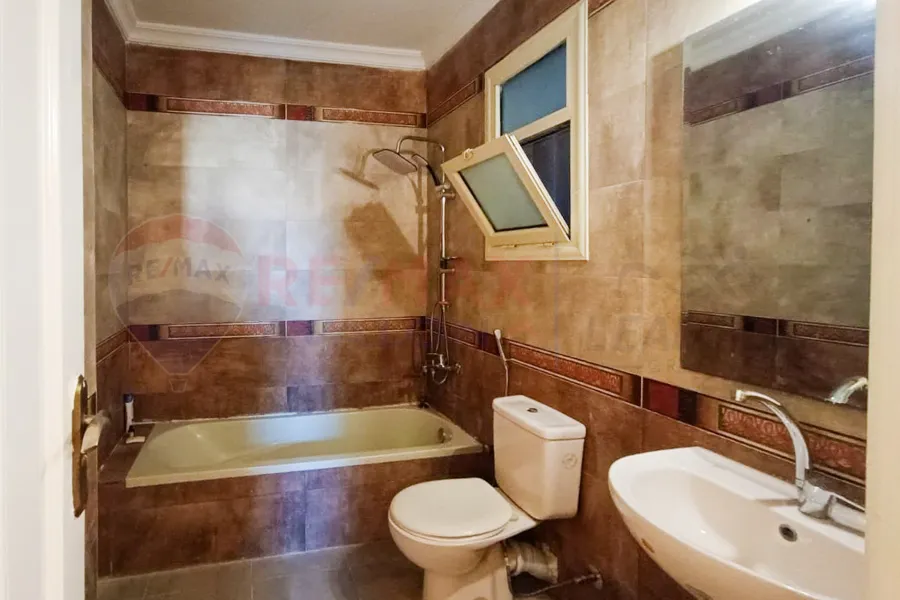 شقه للبيع 178 م وابور المياة (ش جلال الدين الدسوقى)