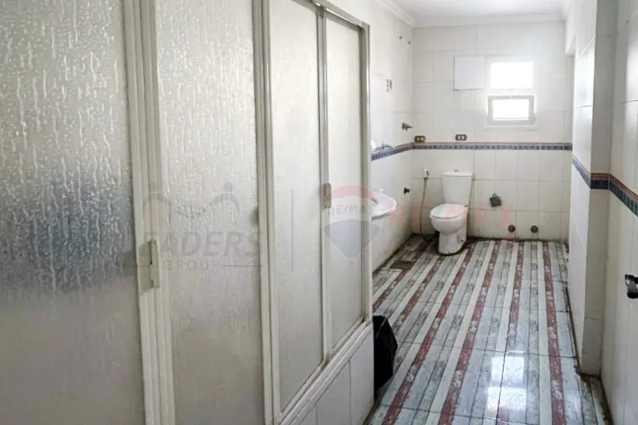 شقة للبيع 185 م زيزينيا (ش أبو قير - برج براند)