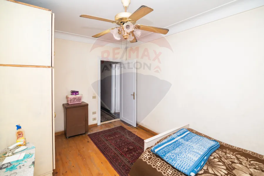 شقه للبيع 180 م كامب شيزار (ش بورسعيد الرئيسي)