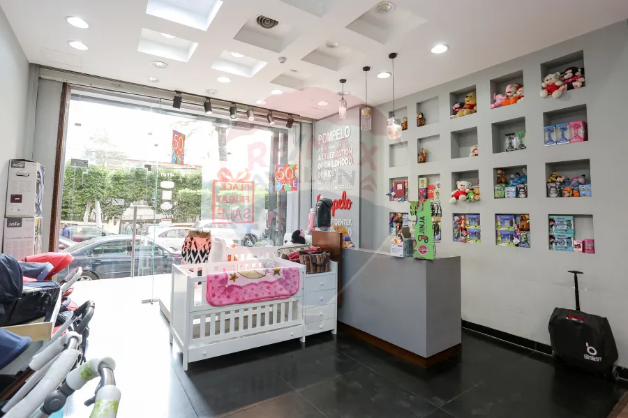Shop For Rent 250 m Smouha ( Bahaa Eldein Elghatwry St )
