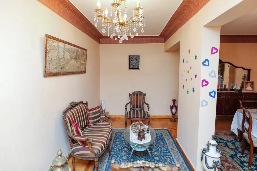 Apartment for sale 250m Roushdy (Tram Station.)