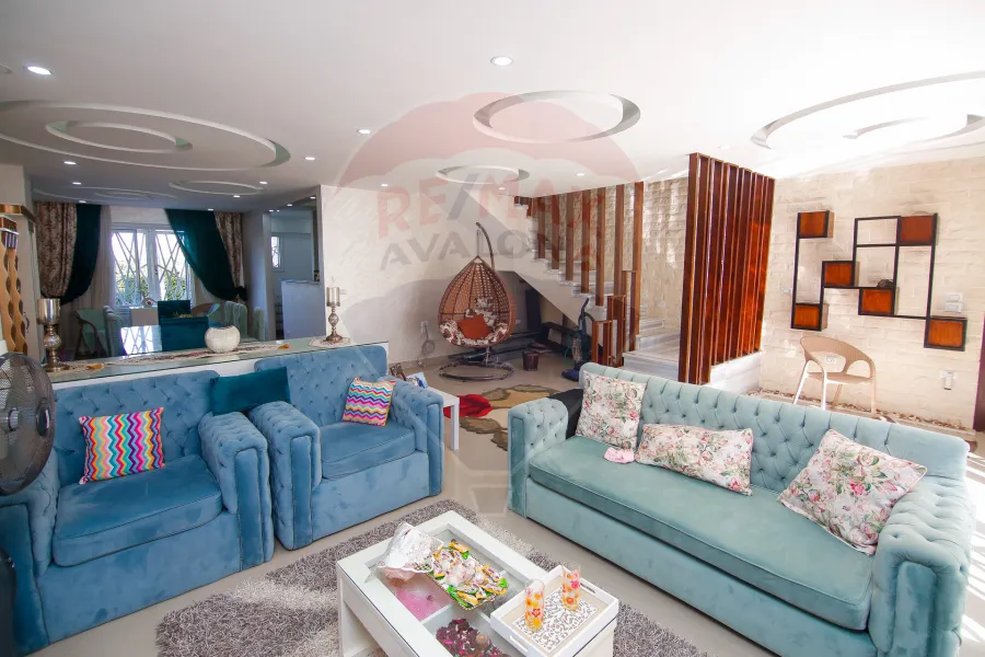 شقة دوبلكس للبيع 255 م كينج مريوط (ليك سايد)