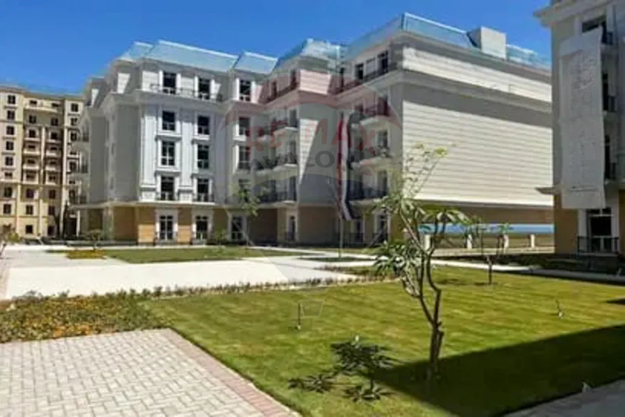 شقة للبيع (الحي اللاتينى بحري طريق - العلمين)  135 م