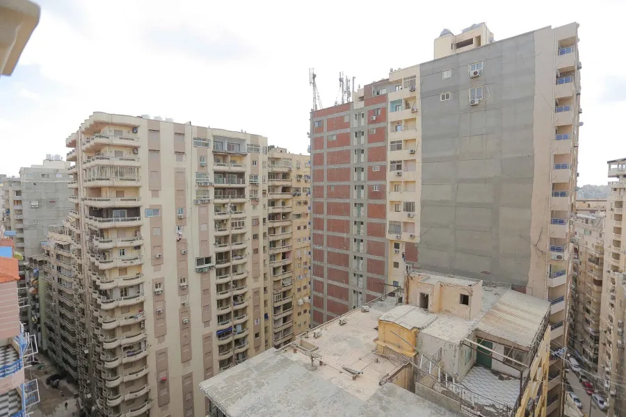 شقة للبيع 230م العصافرة (2 نمرة من البحر)